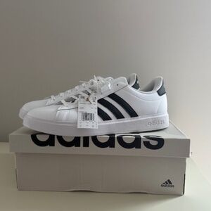 BRAND NEW Mens Adidas Grand Court 2.0 Size 13